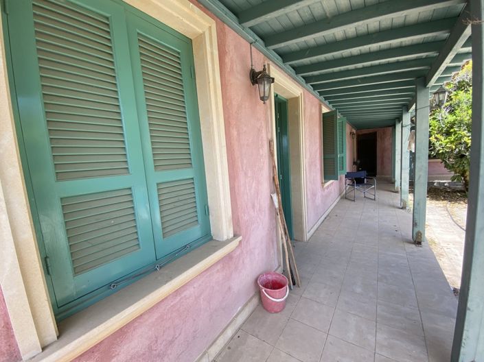 Image No.2-6 Bed House for sale