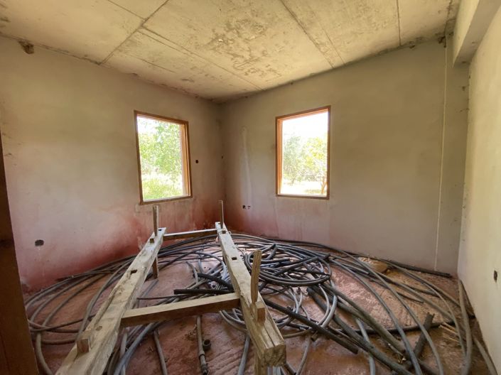 Image No.8-6 Bed House for sale