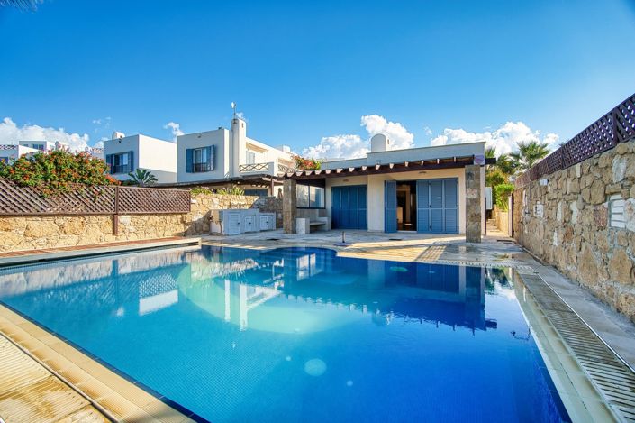 Image No.2-4 Bed House for sale