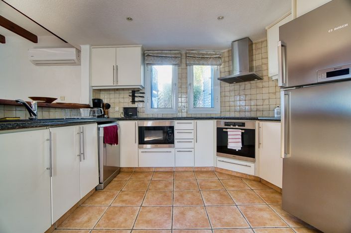 Image No.8-4 Bed House for sale