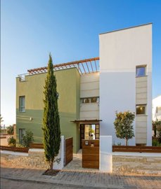 422639-detached-villa-for-sale-in-latchifull