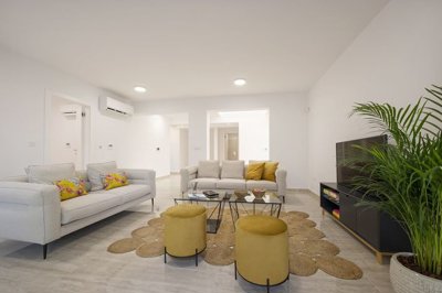 422638-detached-villa-for-sale-in-latchiorig