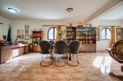 646038-detached-villa-for-sale-in-zakakiorig