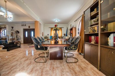 646037-detached-villa-for-sale-in-zakakiorig