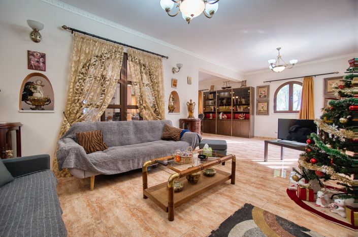 Image No.9-4 Bed House for sale