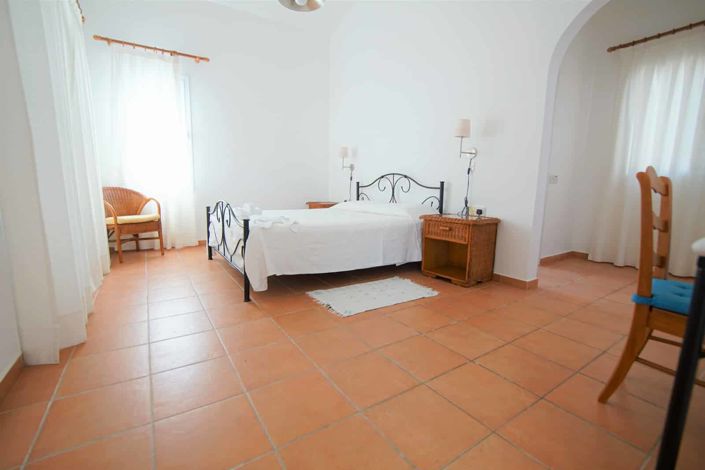 Image No.8-2 Bed House for sale