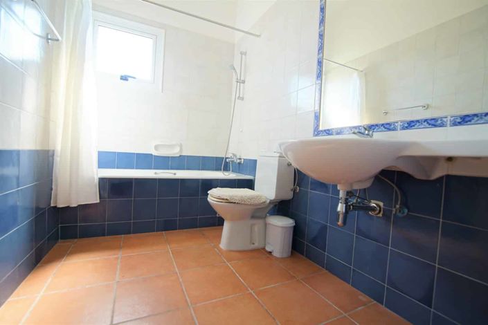 Image No.9-2 Bed House for sale