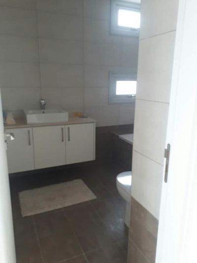 Image No.10-3 Bed House for sale