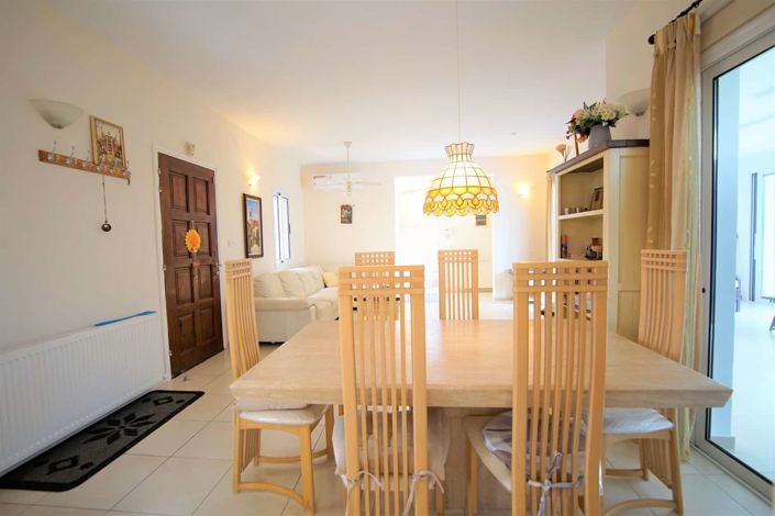 Image No.5-3 Bed House for sale