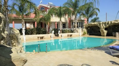 335549-detached-villa-for-sale-in-palaiometoc