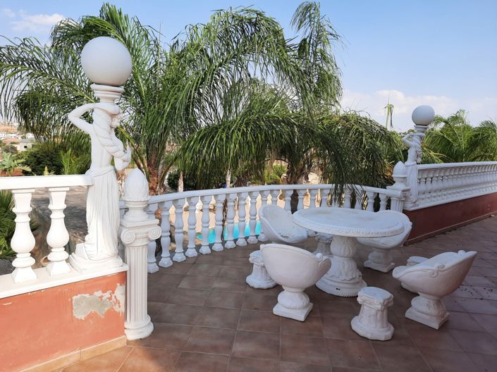 Image No.6-4 Bed House for sale