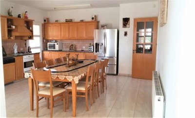 335552-detached-villa-for-sale-in-palaiometoc