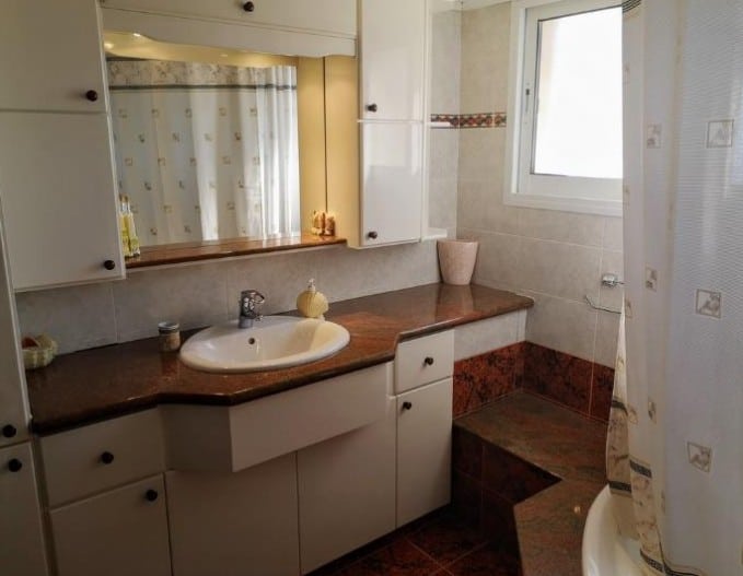 Image No.7-5 Bed House for sale