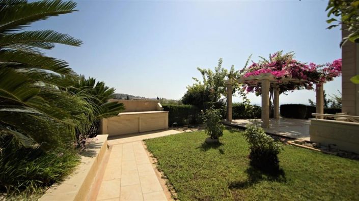 Image No.6-Maison de 5 chambres à vendre à Agios Tychonas