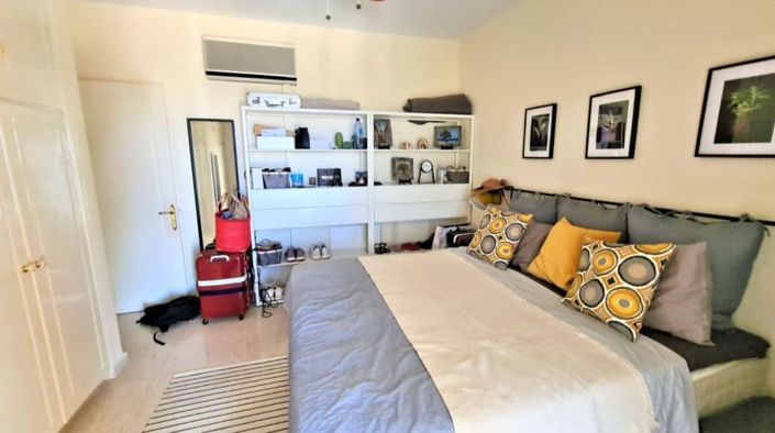 Image No.8-3 Bed House for sale