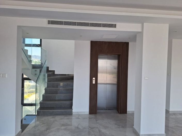 Image No.10-4 Bed House for sale