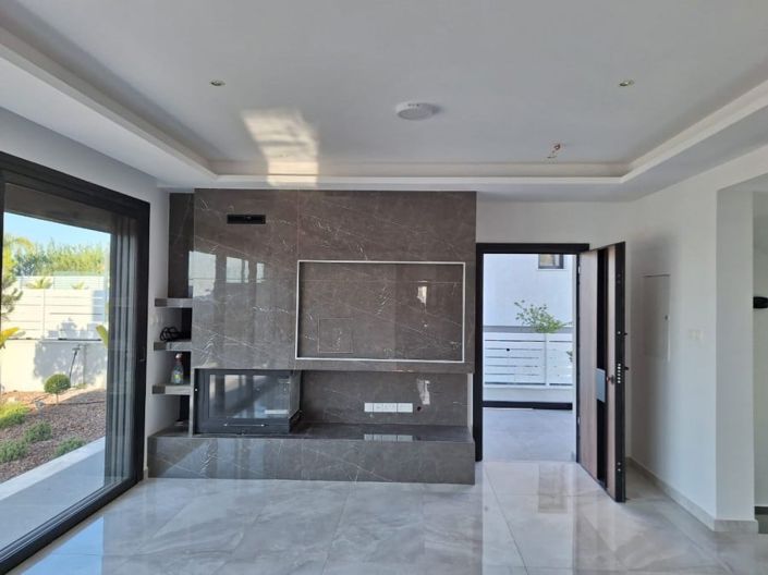 Image No.7-4 Bed House for sale