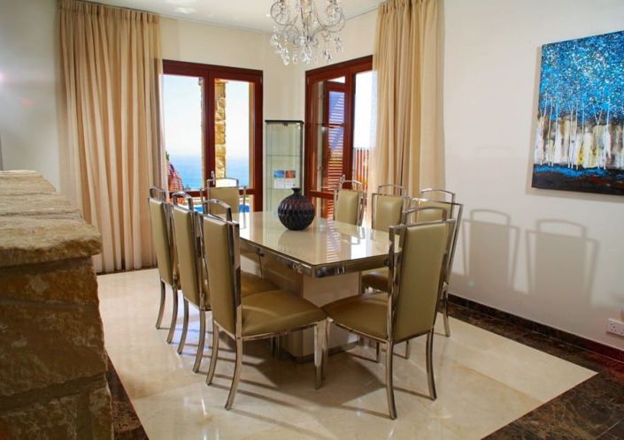 Image No.6-5 Bed House for sale