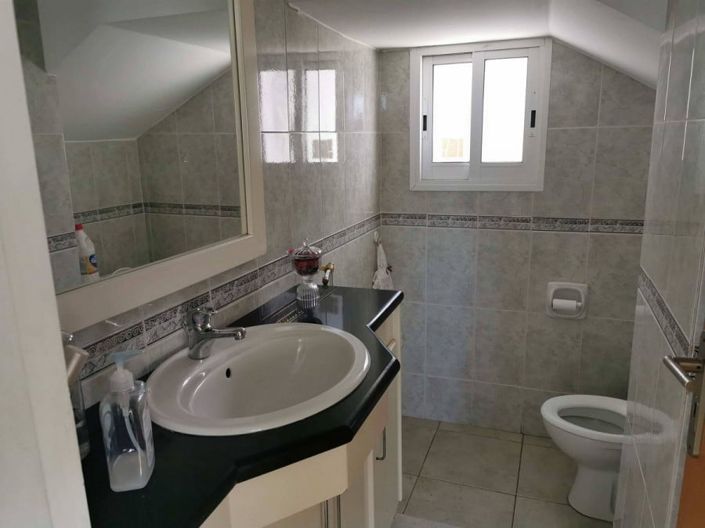 Image No.10-4 Bed House for sale