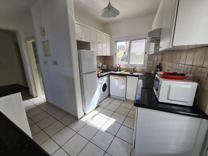 Image No.8-5 Bed House for sale