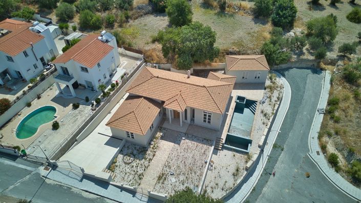 Image No.2-3 Bed House for sale