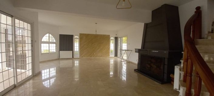 Image No.3-6 Bed House for sale