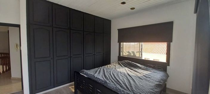 Image No.8-6 Bed House for sale