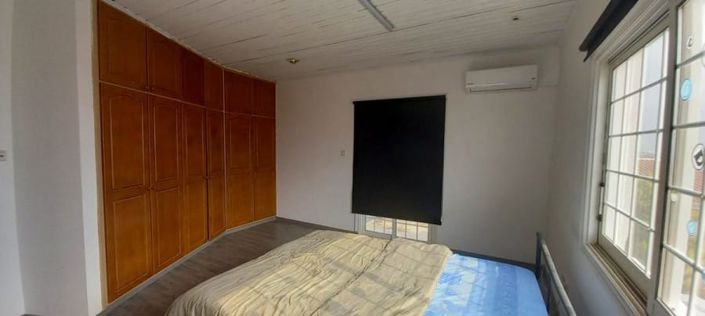 Image No.9-6 Bed House for sale