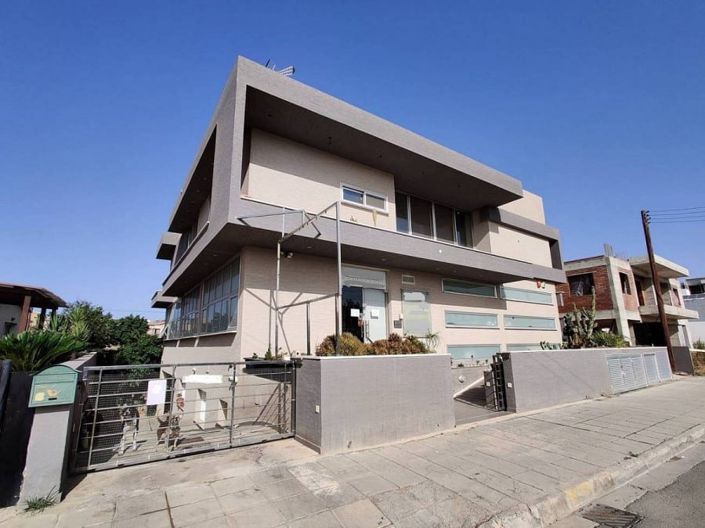 Image No.2-5 Bed House for sale