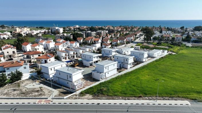 Image No.2-3 Bed House for sale