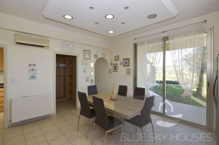 Image No.6-4 Bed House for sale