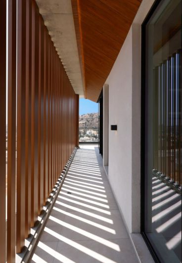 Image No.5-5 Bed House for sale