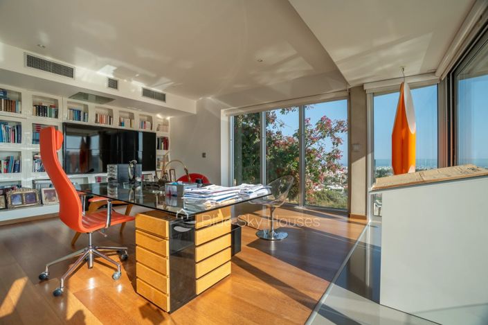 Image No.10-5 Bed House for sale