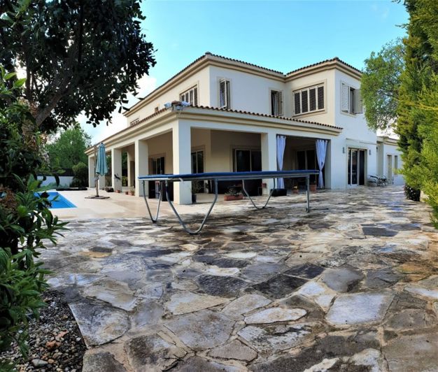 Image No.2-4 Bed House for sale