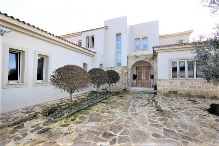 Image No.6-4 Bed House for sale