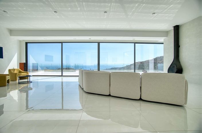 Image No.5-8 Bed House for sale