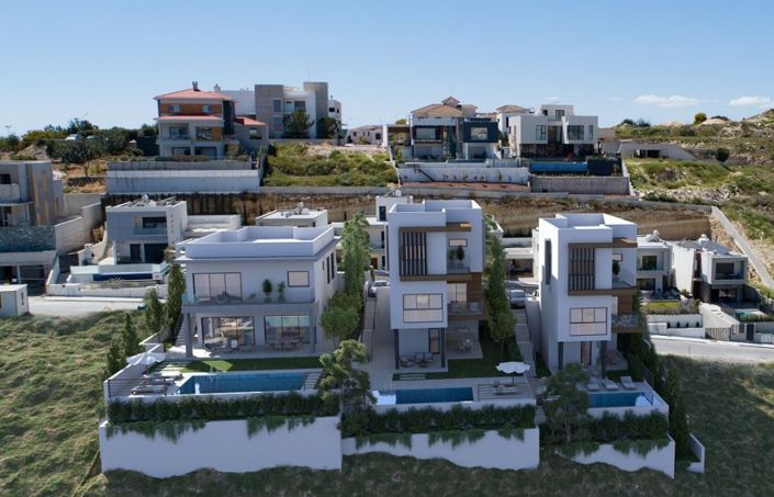 Image No.1-4 Bed House for sale