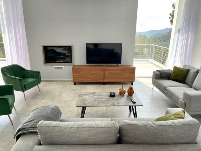 Image No.5-5 Bed House for sale