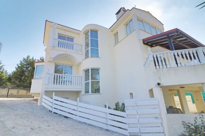 393193-detached-villa-for-sale-in-tsadafull
