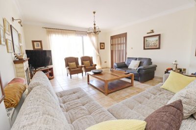 394745-detached-villa-for-sale-in-talafull