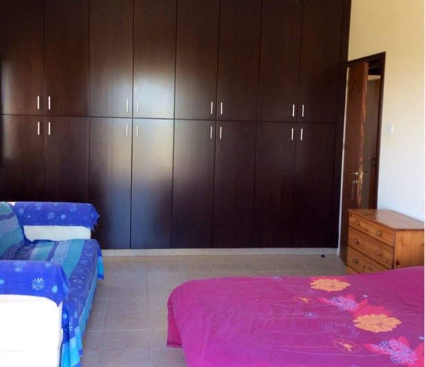 Image No.10-5 Bed House for sale