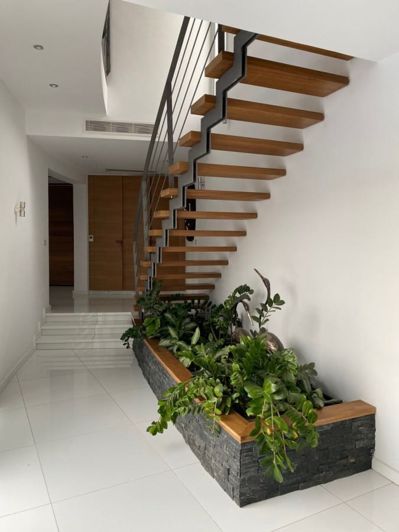 Image No.4-6 Bed House for sale