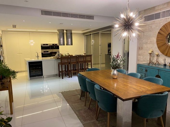 Image No.5-6 Bed House for sale