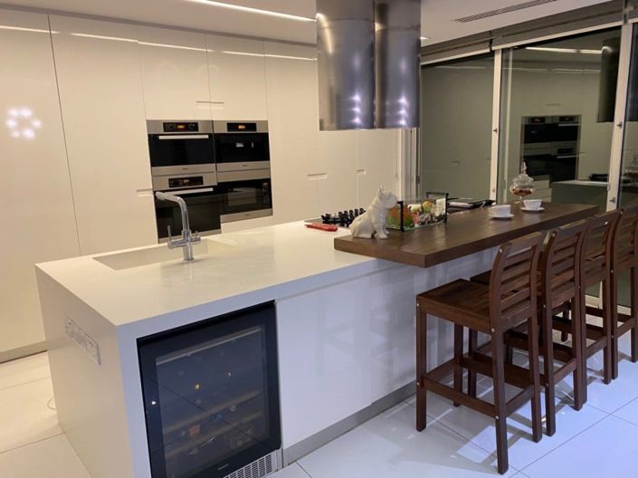 Image No.7-6 Bed House for sale