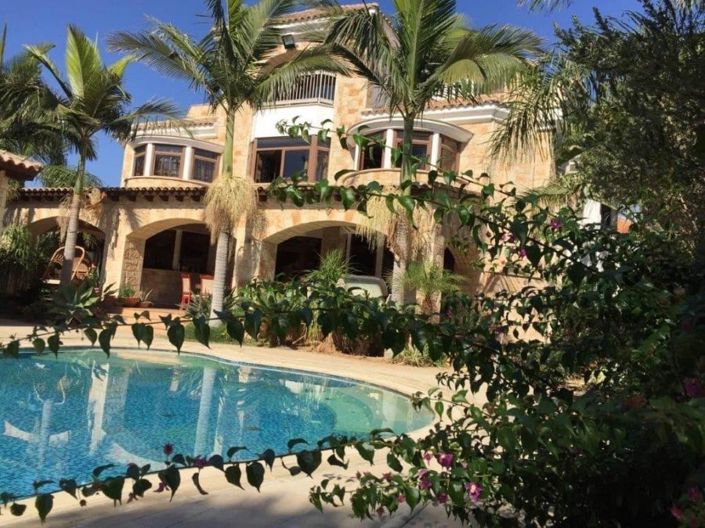 Image No.2-Maison de 5 chambres à vendre à Kato Polemidia