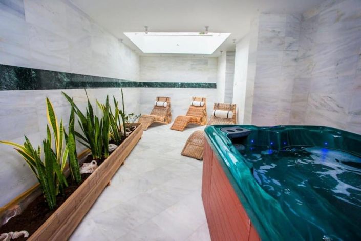 Image No.7-4 Bed House for sale