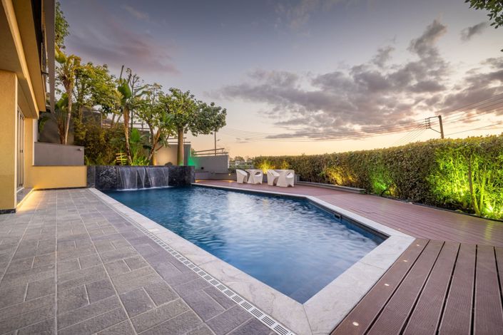 Image No.10-6 Bed House for sale