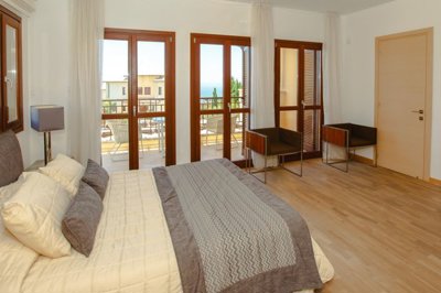400161-detached-villa-for-sale-in-select-loca