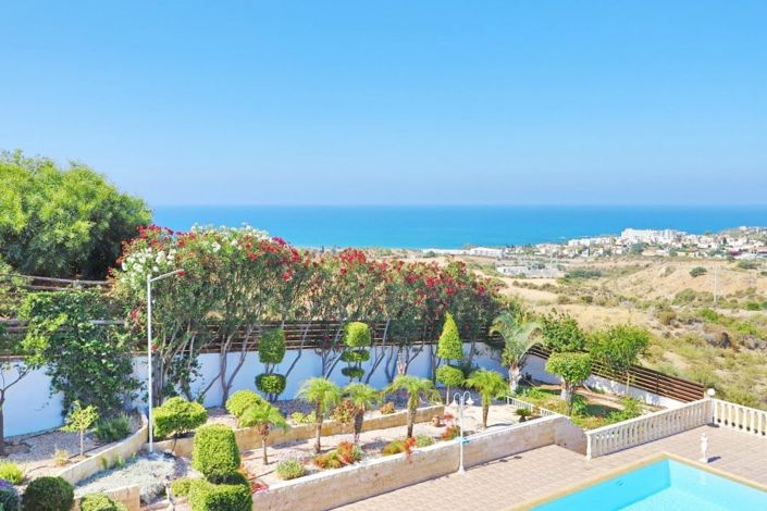 Image No.2-5 Bed House for sale