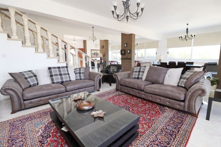 Image No.4-5 Bed House for sale